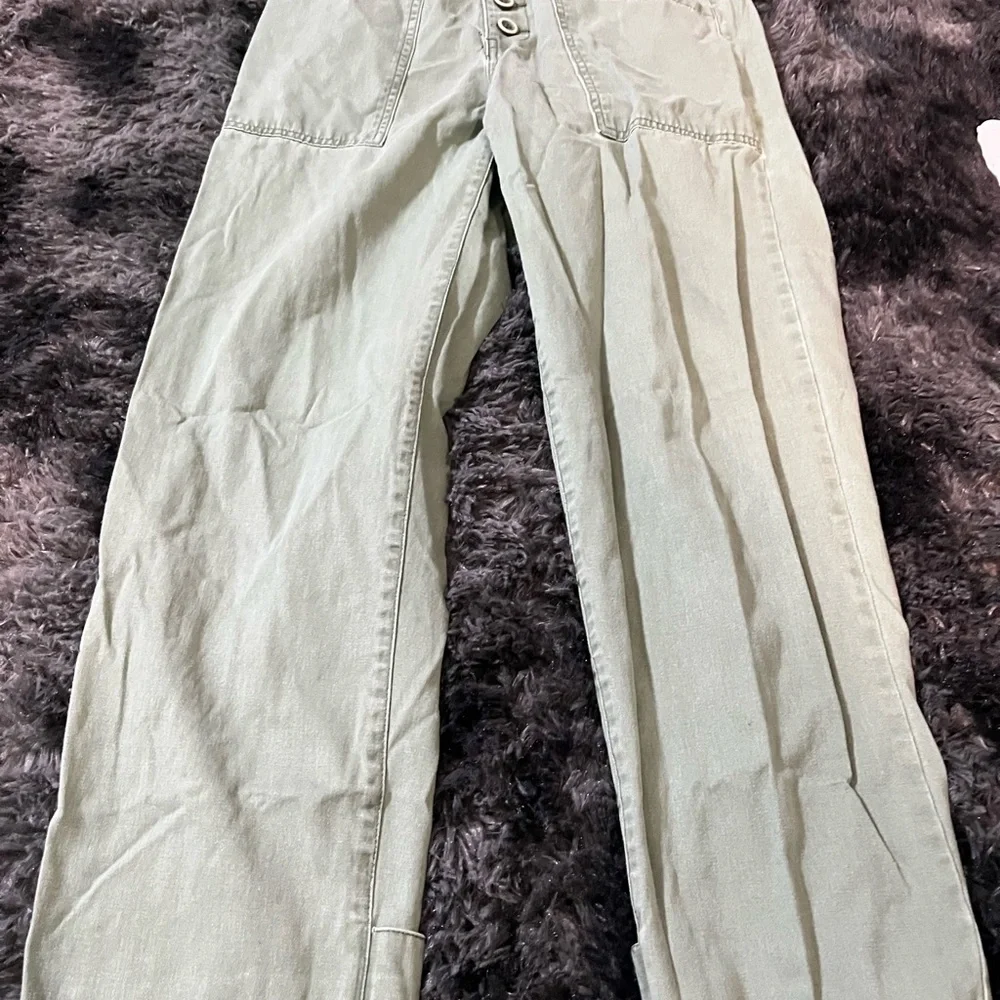 pistola cropped utility